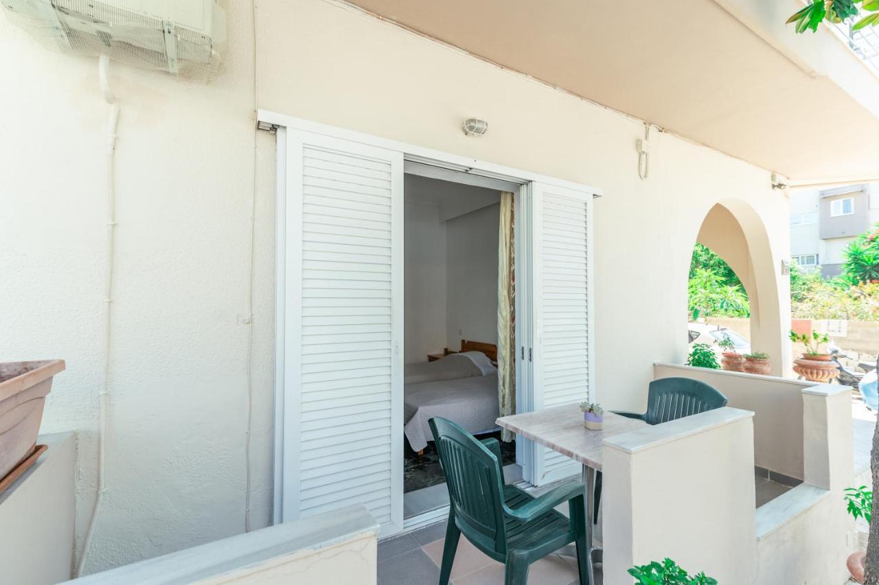 Kuburno House - Spacious - Close To The Beach Apartment コス・タウン エクステリア 写真