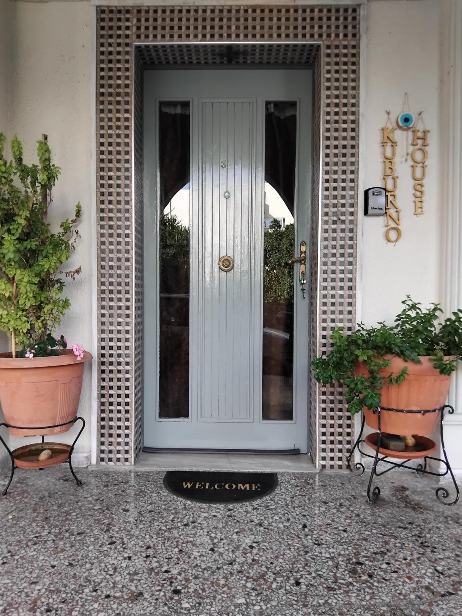 Kuburno House - Spacious - Close To The Beach Apartment コス・タウン エクステリア 写真
